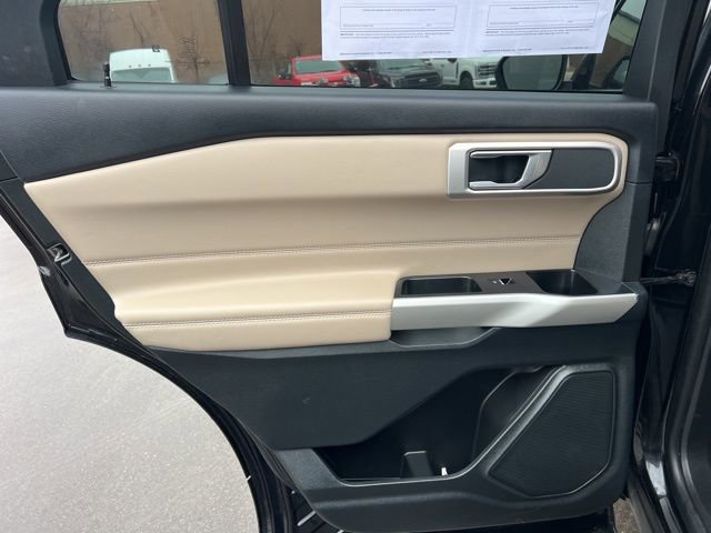 Used 2022 Ford Explorer XLT w/ Equipment Group 202A image 17