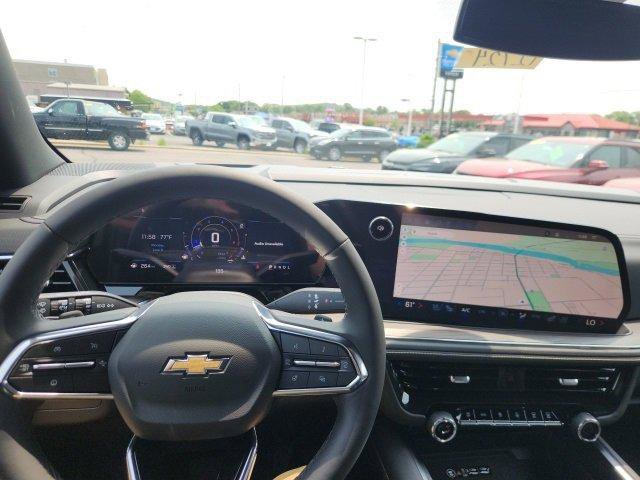 New 2025 Chevrolet Suburban Premier image 11