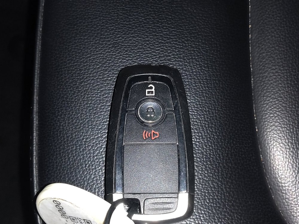 Used 2024 Ford Edge SEL image 32