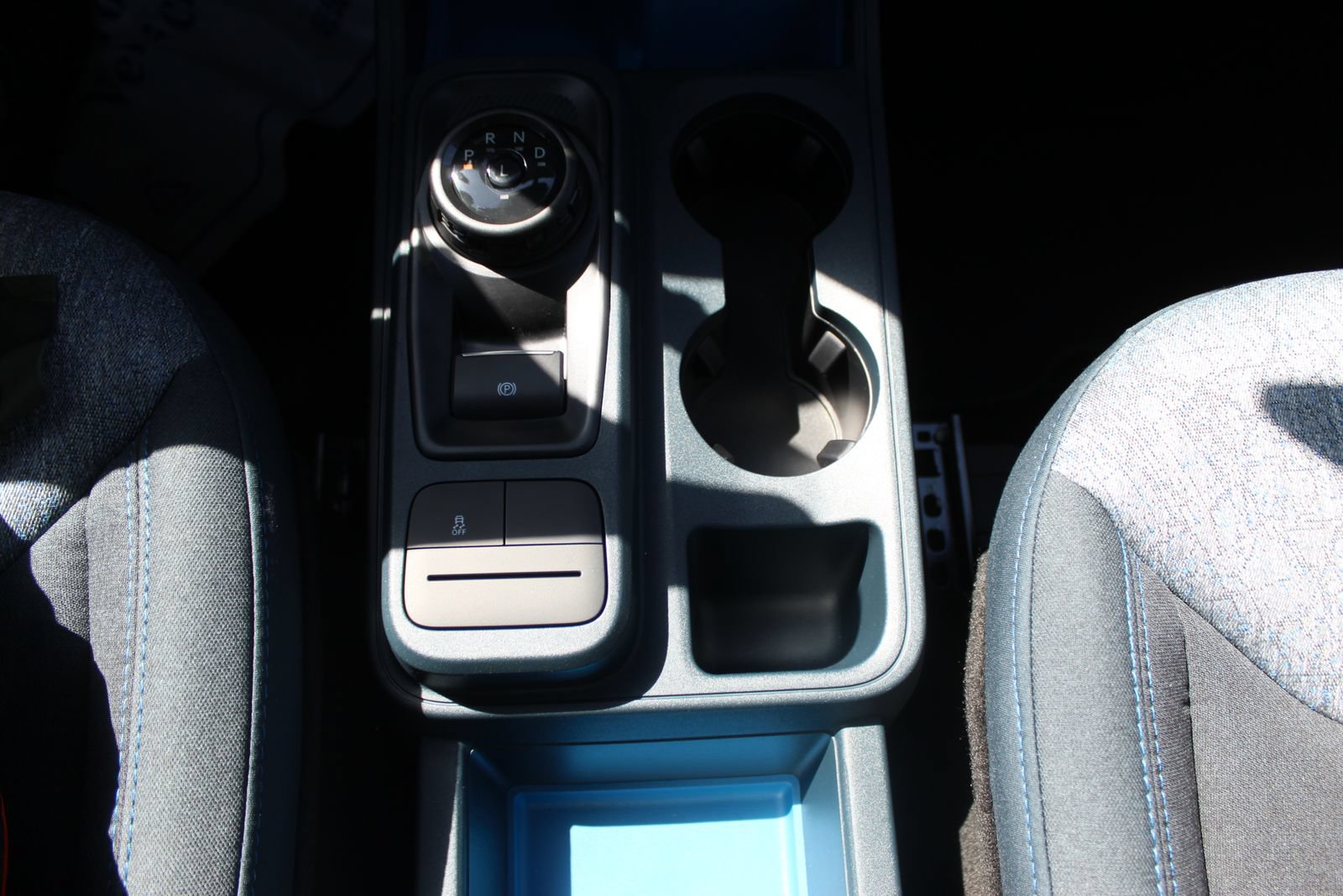 New 2025 Ford Maverick XLT w/ XLT Luxury Package FWD image 32