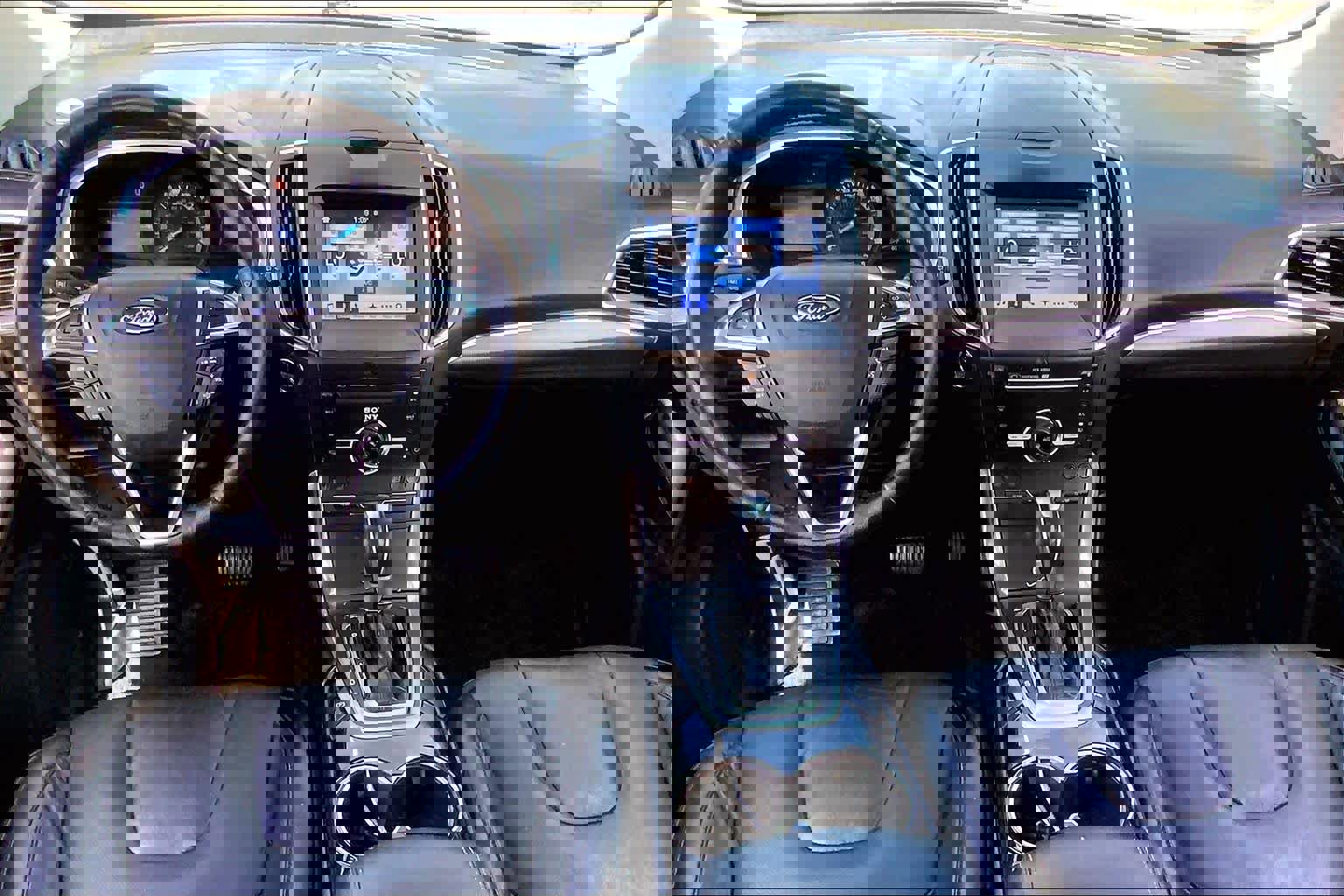 Used 2016 Ford Edge Titanium w/ Equipment Group 302A AWD/4WD image 16