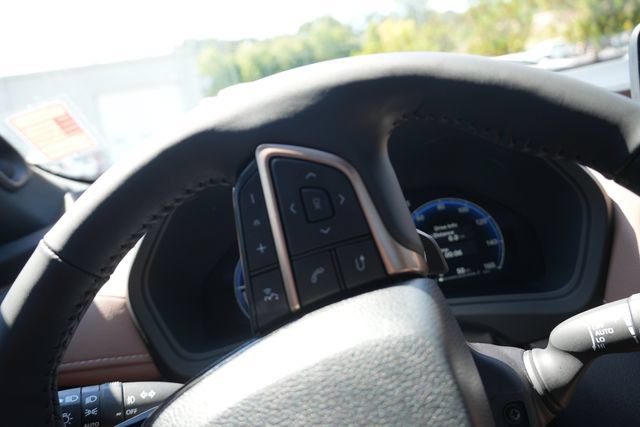 Used 2025 Toyota Grand Highlander AWD Hybrid image 30