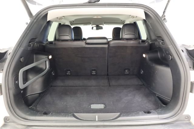 Used 2016 Jeep Cherokee Trailhawk w/ Comfort/Convenience Group image 31