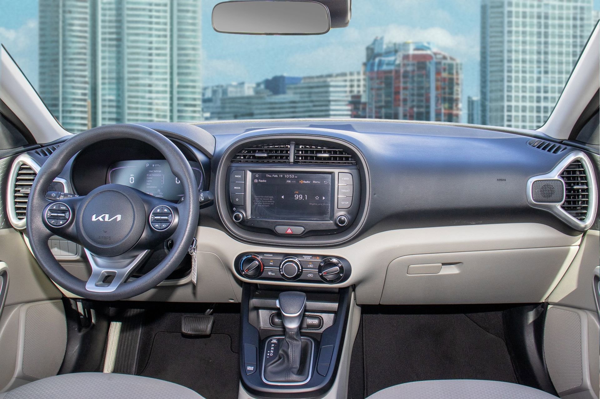 Used 2023 Kia Soul LX image 18