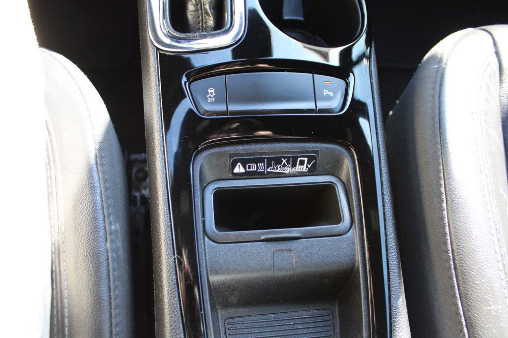 Used 2017 Chevrolet Cruze Premier w/ RS Package FWD image 22