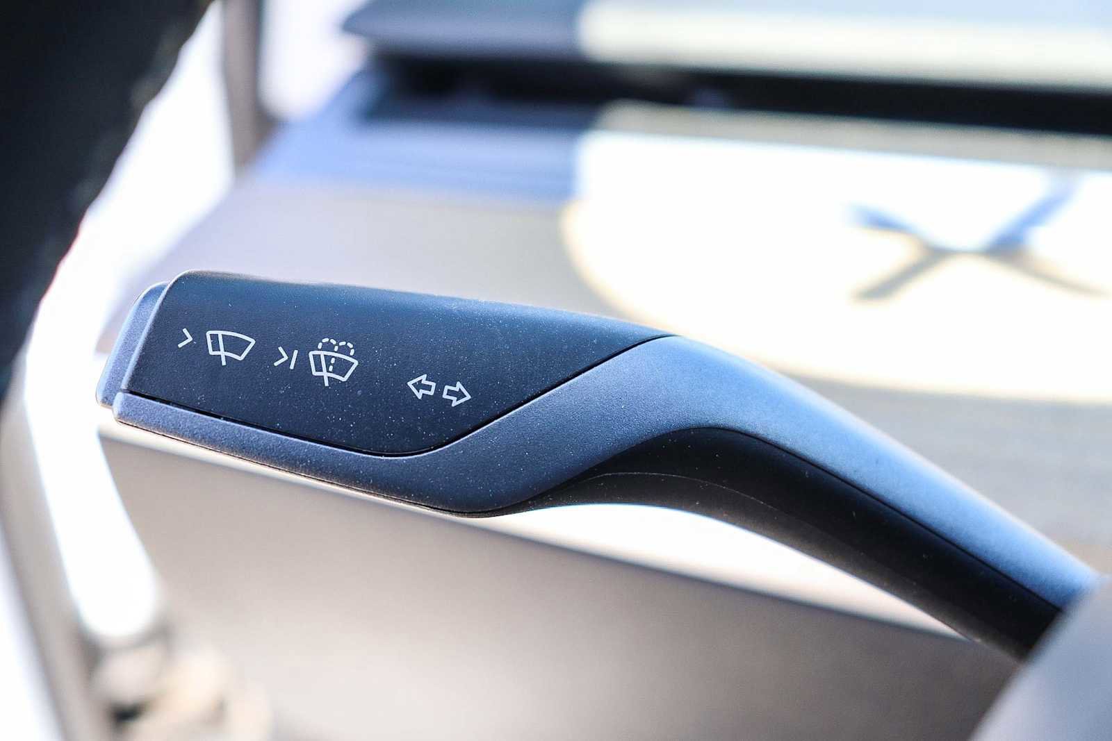 Used 2021 Tesla Model 3 Standard Range Plus image 19