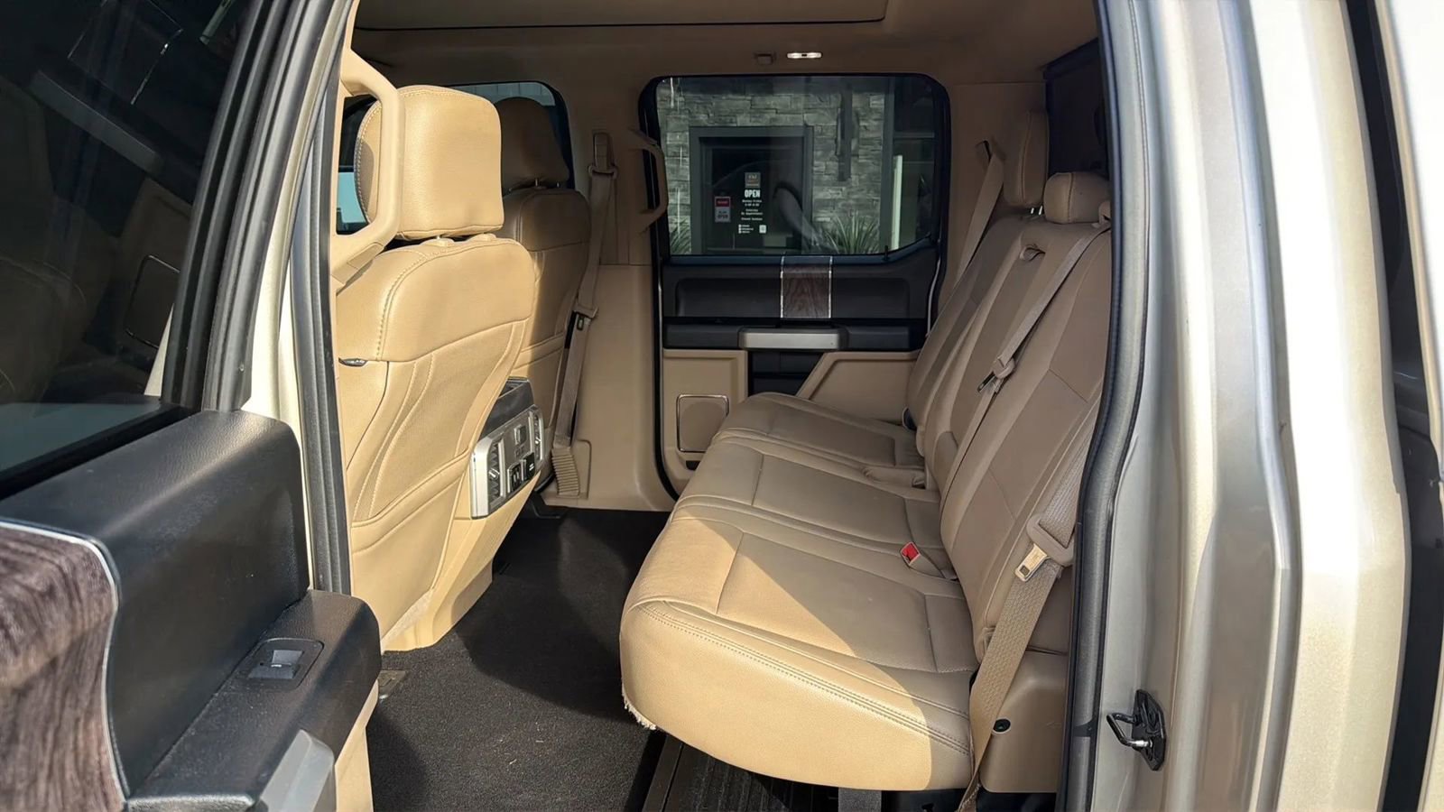 Used 2018 Ford F250 Lariat w/ Lariat Ultimate Package image 9