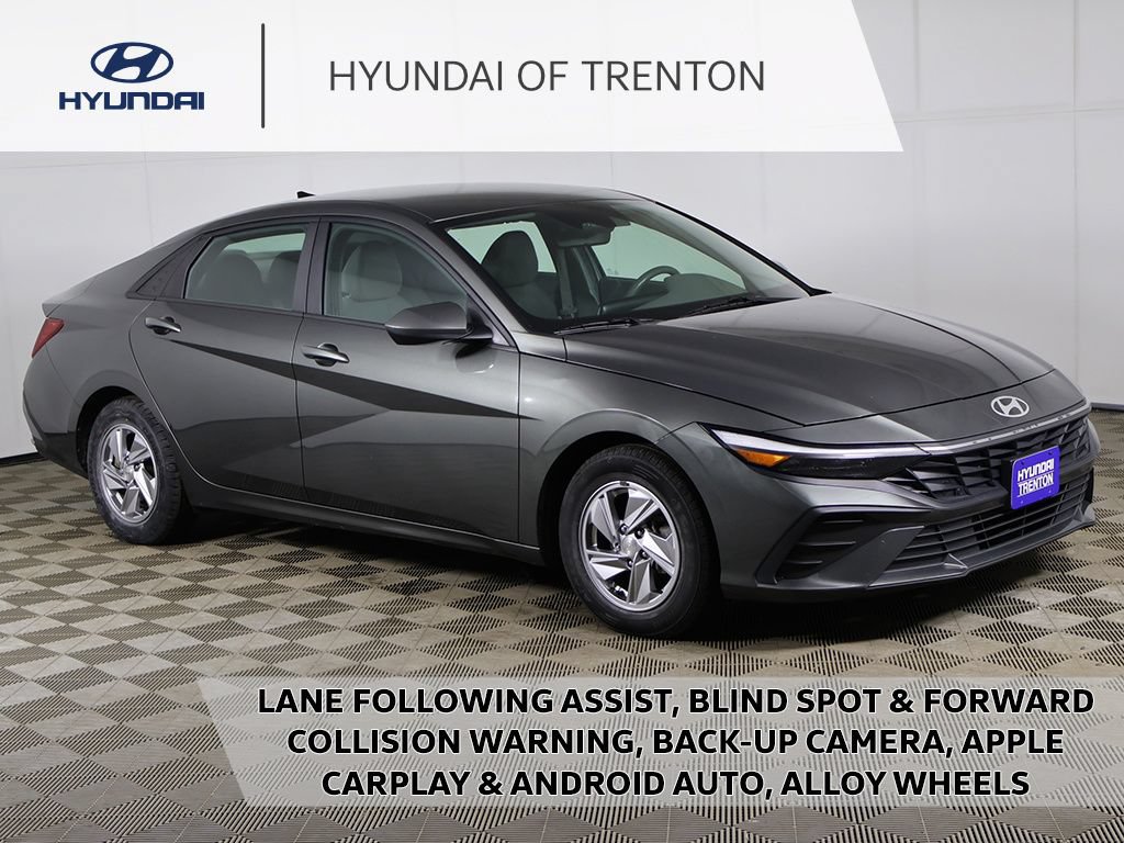 Used 2024 Hyundai Elantra SE