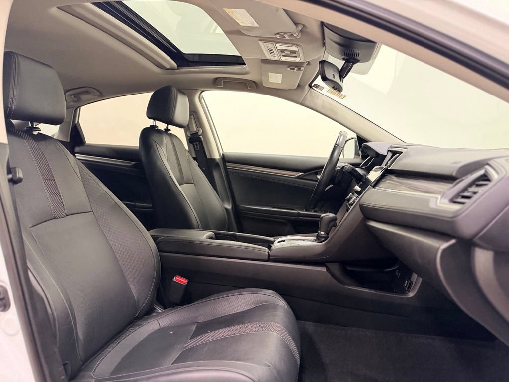 Used 2019 Honda Civic Touring image 19