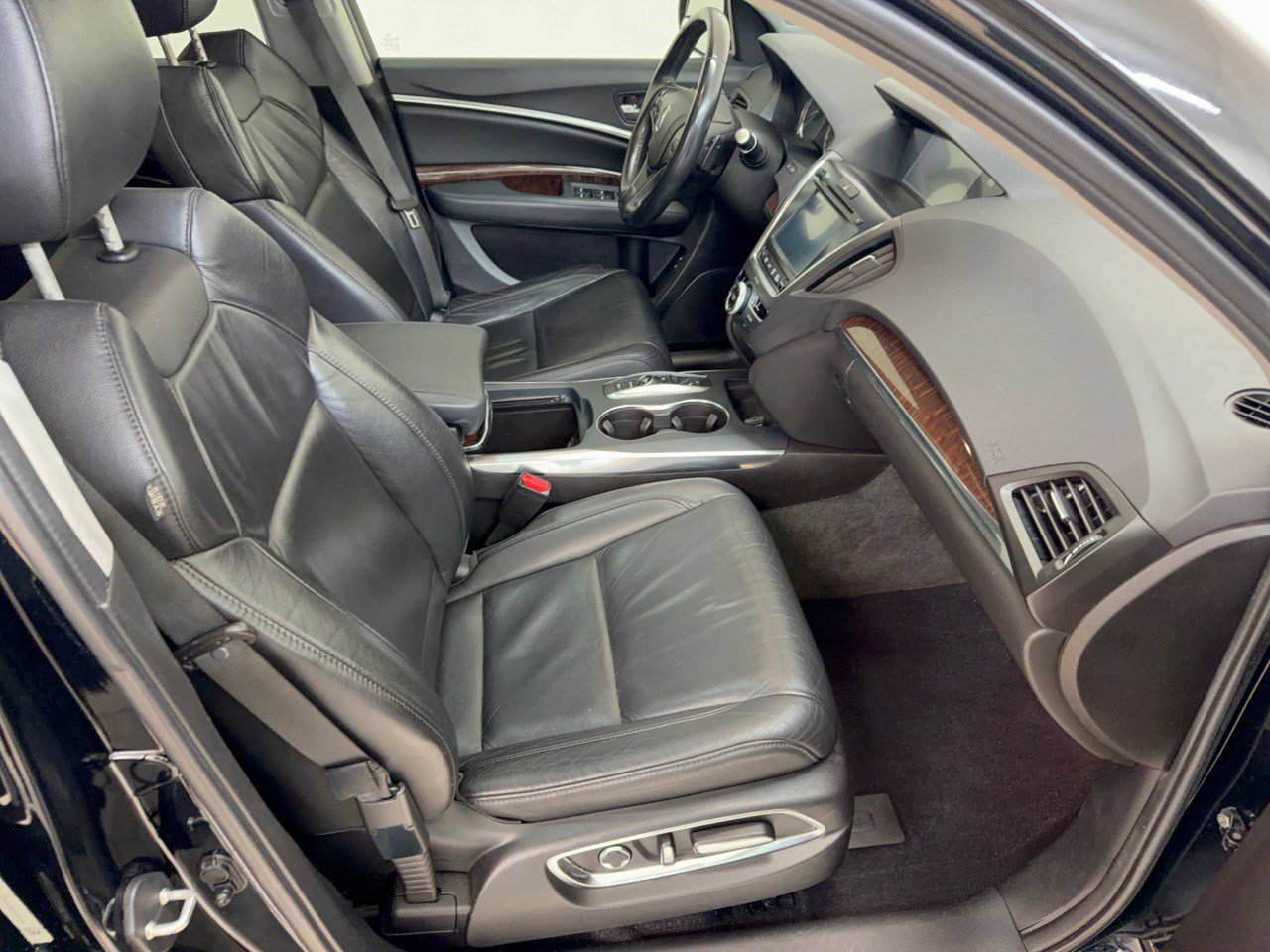 Used 2020 Acura MDX FWD image 30
