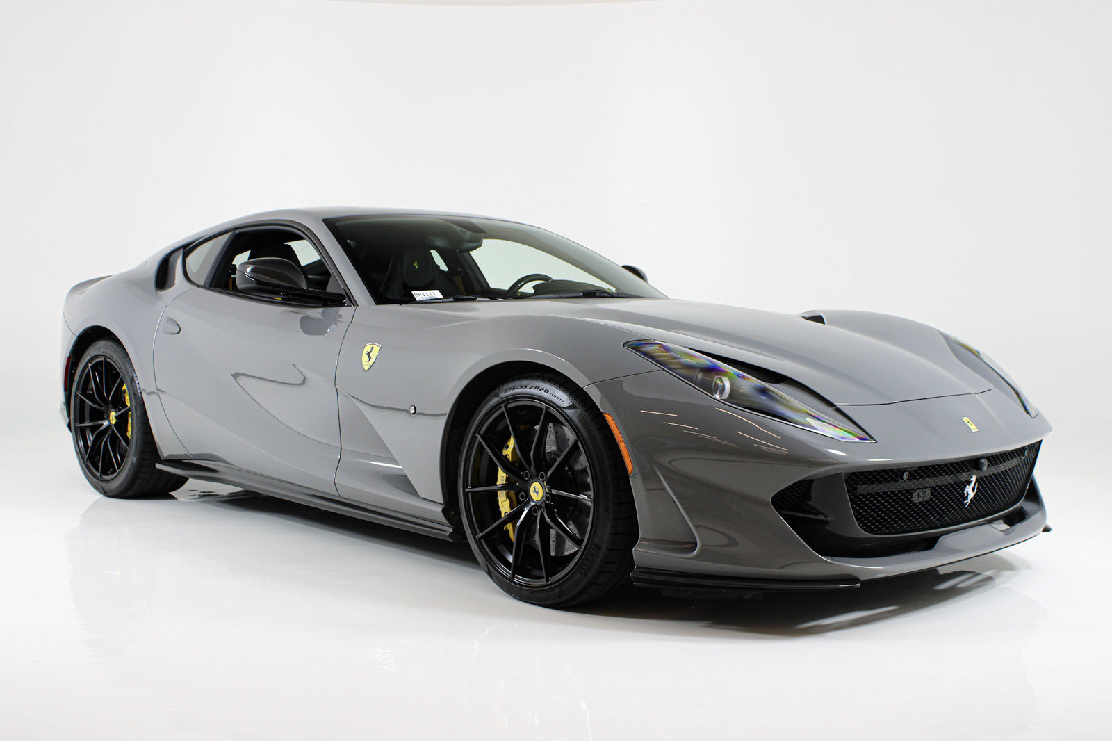 Used 2019 Ferrari 812 Superfast RWD image 11