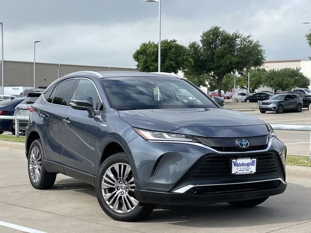 Used 2021 Toyota Venza XLE w/ Softex Package image 2