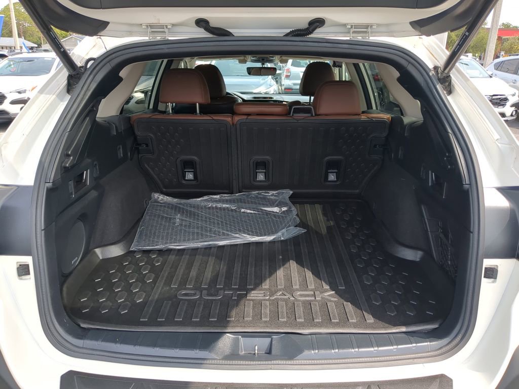 Used 2021 Subaru Outback Touring XT AWD/4WD image 9
