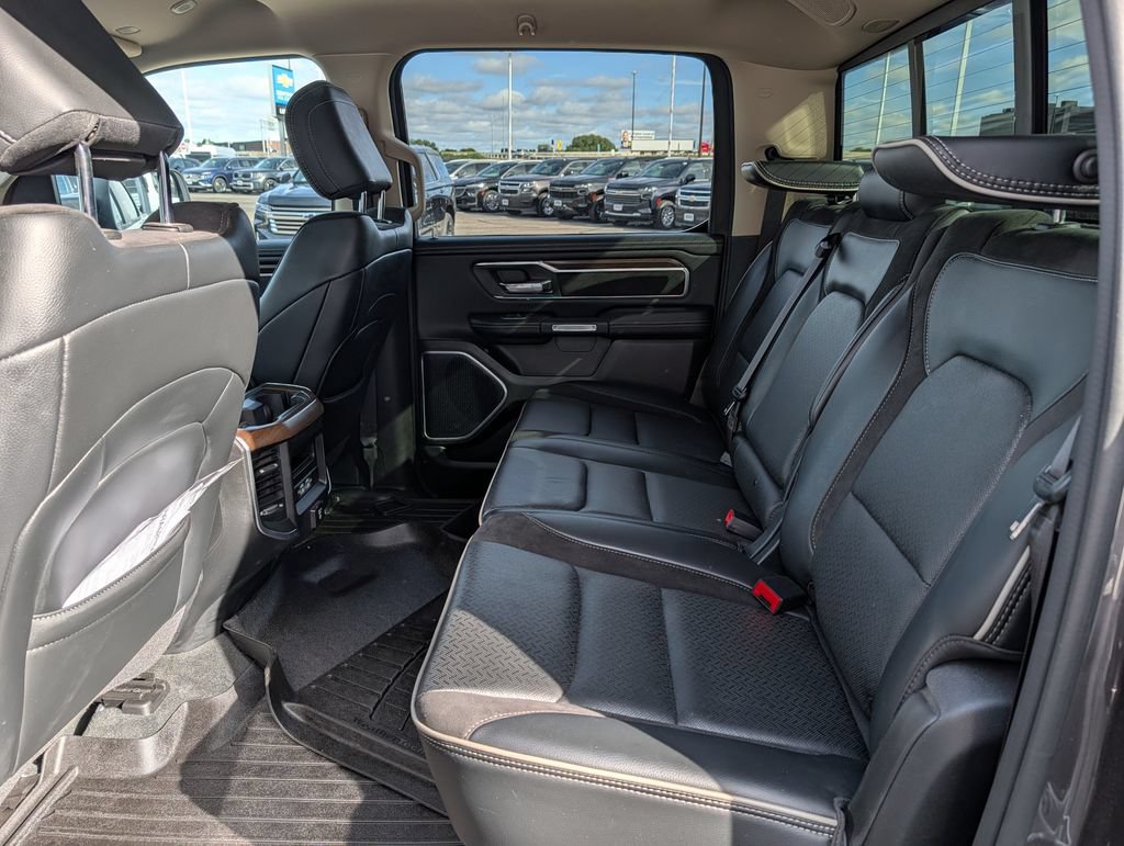 Used 2021 RAM 1500 Laramie AWD/4WD image 17