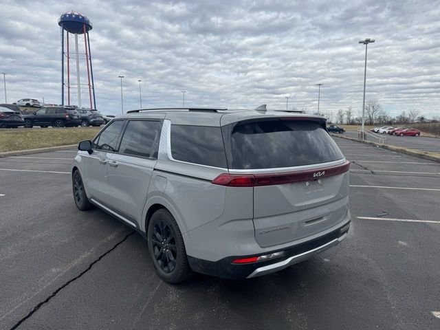 Used 2022 Kia Carnival SX image 4