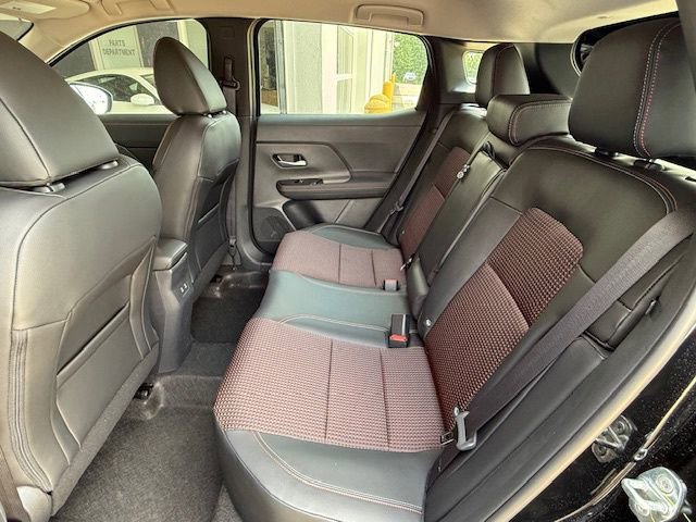 New 2026 Nissan Kicks SR w/ Cold Weather Package AWD/4WD image 11