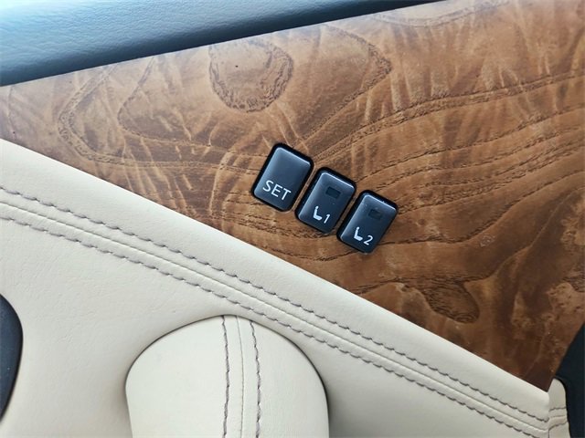 Used 2024 Nissan Armada SL w/ Captain's Chairs Package image 21