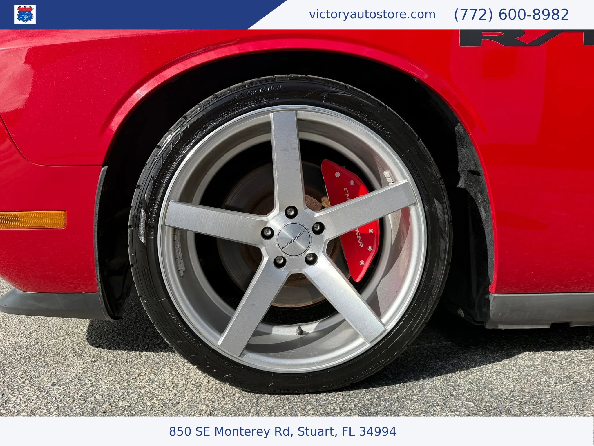 Used 2012 Dodge Challenger R/T RWD image 9