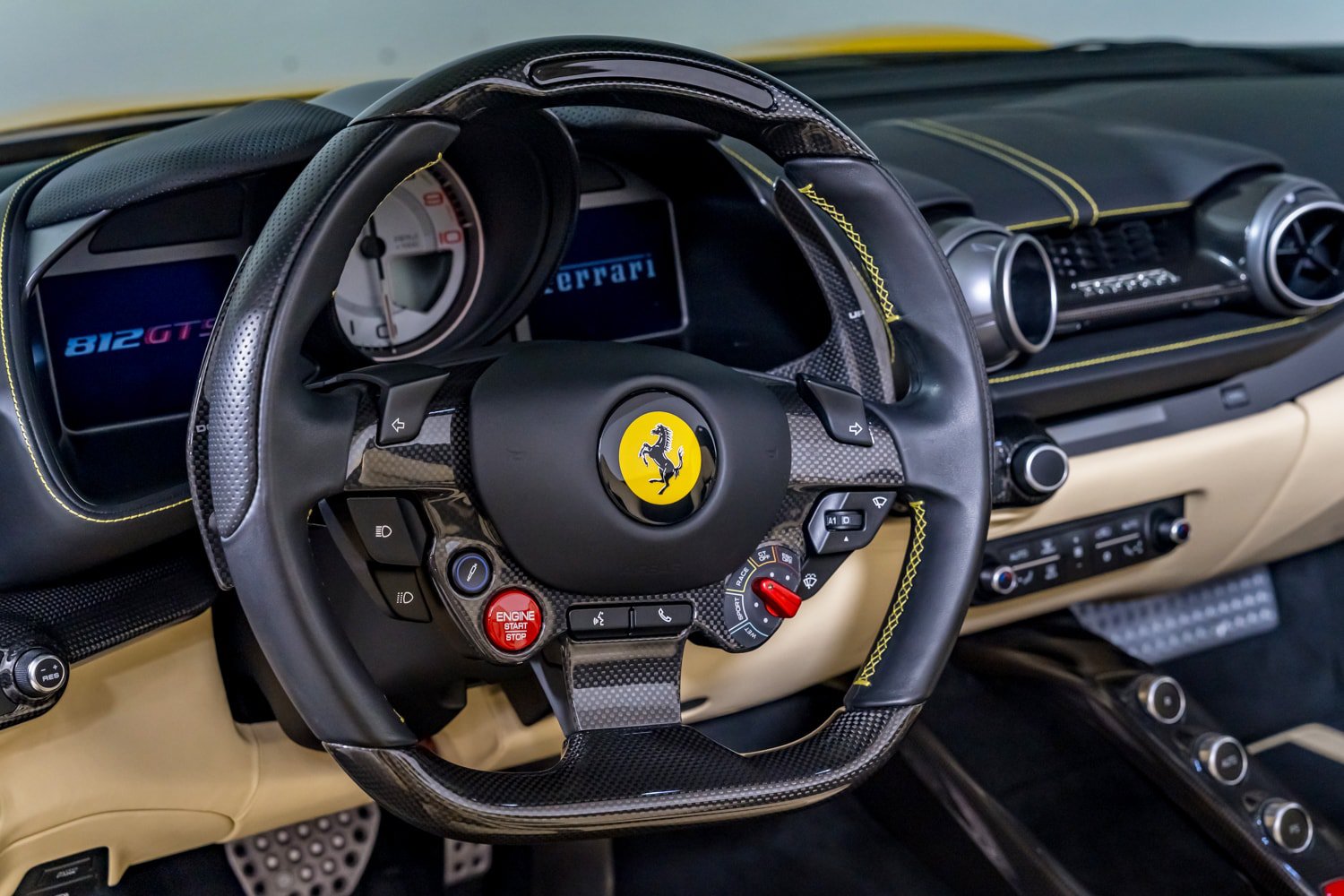 Used 2022 Ferrari 812 GTS RWD image 31