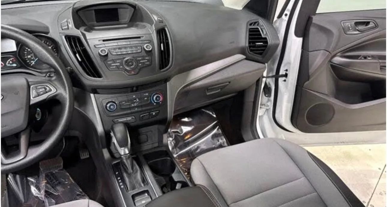 Used 2018 Ford Escape S FWD image 5