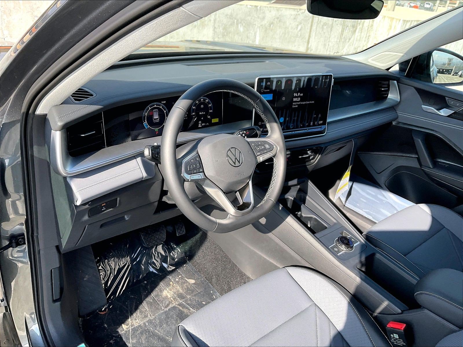 New 2026 Volkswagen Tiguan SE AWD/4WD image 6