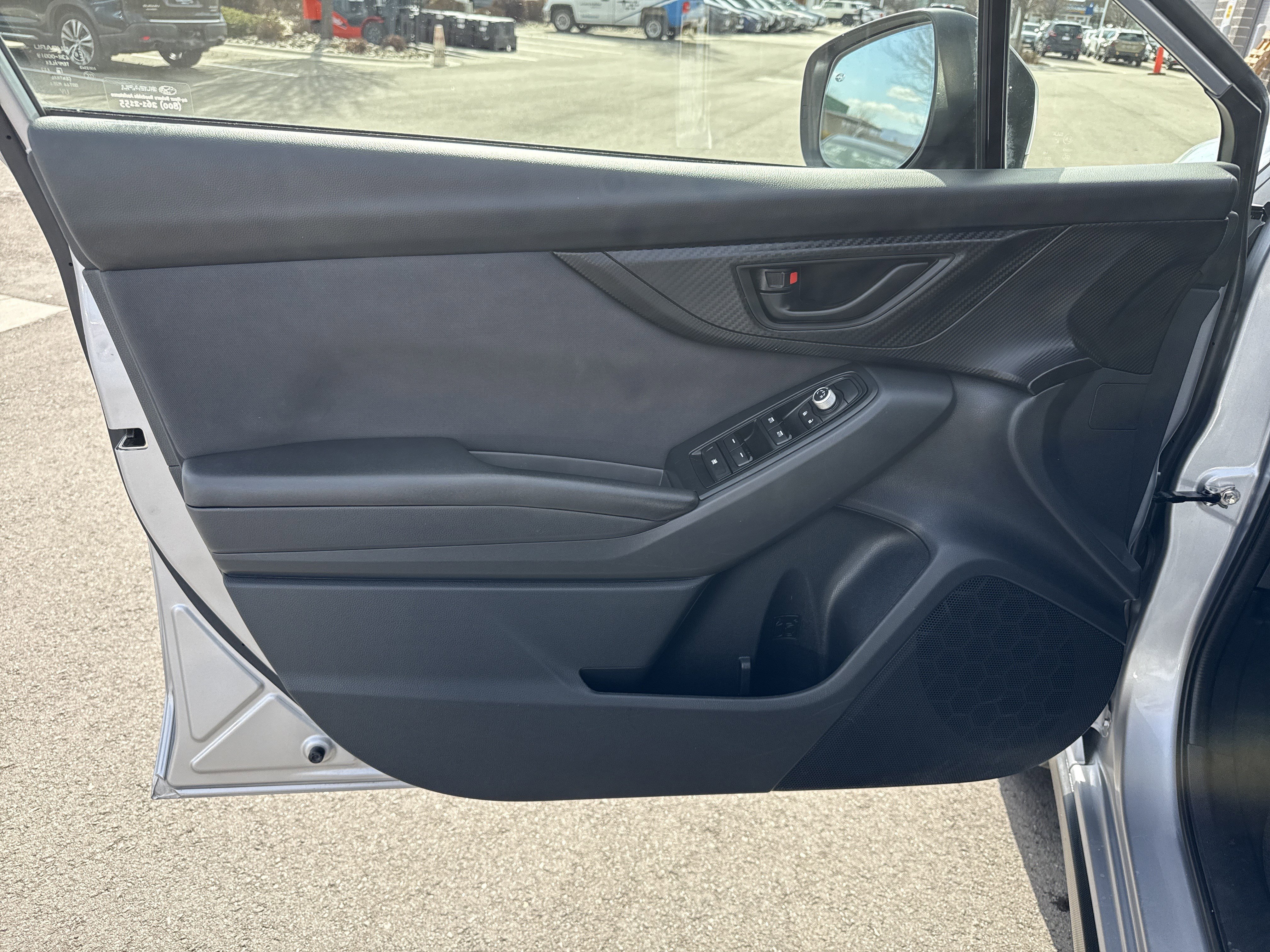 Used 2021 Subaru Crosstrek 2.0i Premium image 9