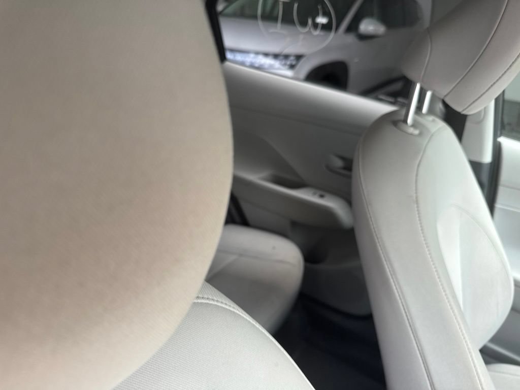 Used 2025 Hyundai Kona SEL FWD image 14
