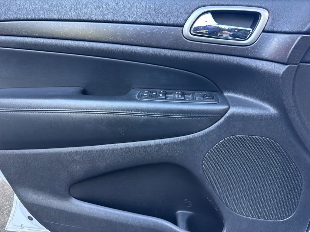 Used 2018 Jeep Grand Cherokee Altitude image 28