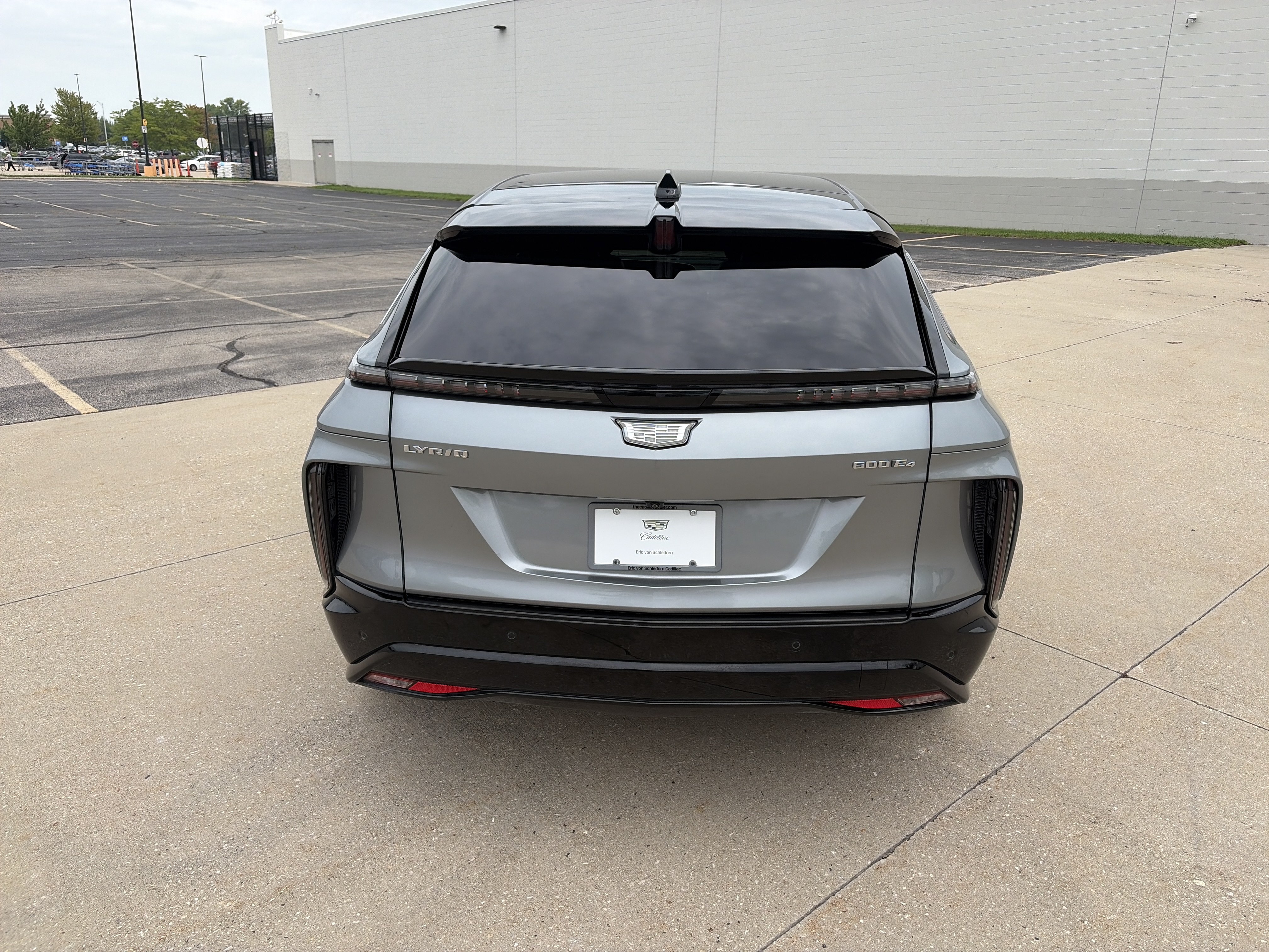 Used 2025 Cadillac Lyriq Sport w/ LPO, Floor Liner Package AWD/4WD image 5