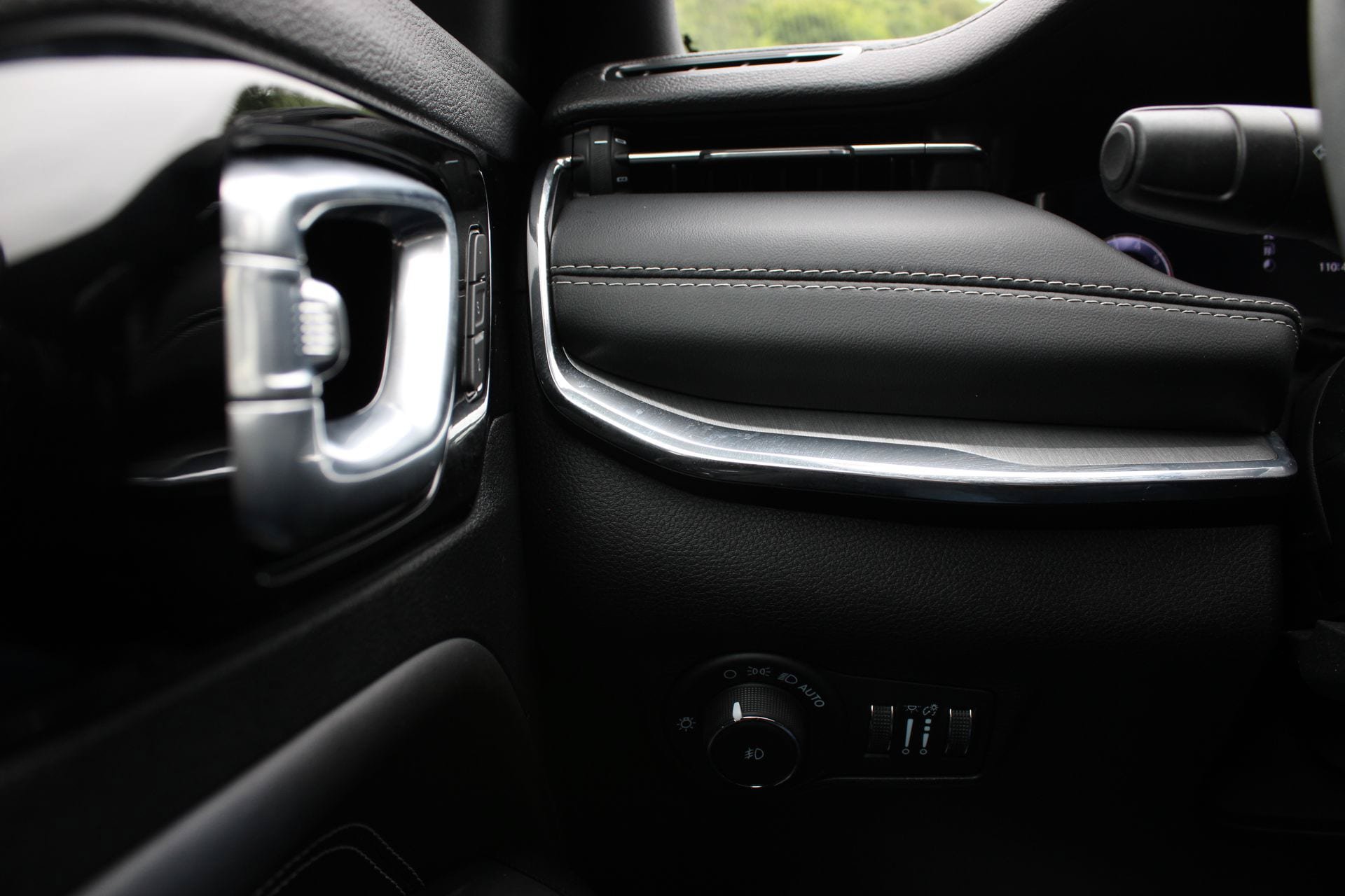 Used 2023 Jeep Compass High Altitude AWD/4WD image 29