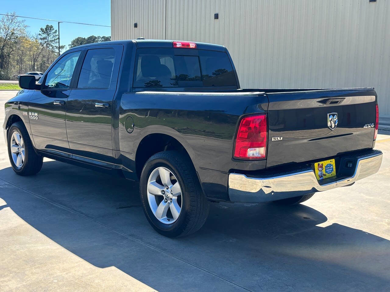Used 2018 RAM 1500 Classic SLT image 7