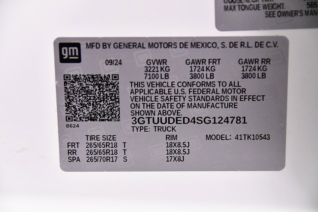 Used 2025 GMC Sierra 1500 SLT image 17