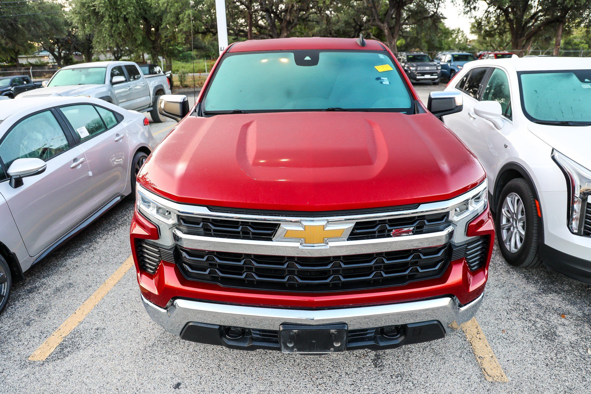 Used 2023 Chevrolet Silverado 1500 LT w/ Z71 Off-Road Package AWD/4WD image 5