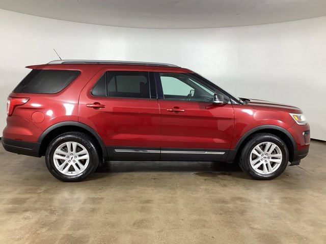 Used 2018 Ford Explorer XLT w/ Equipment Group 201A AWD/4WD image 4