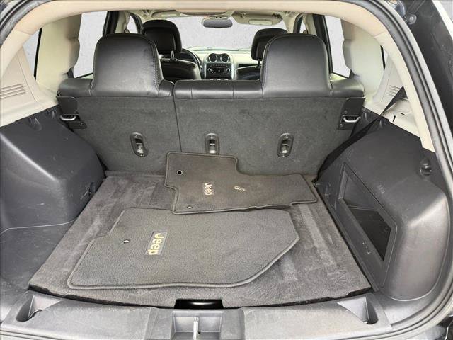 Used 2017 Jeep Compass Latitude AWD/4WD image 6