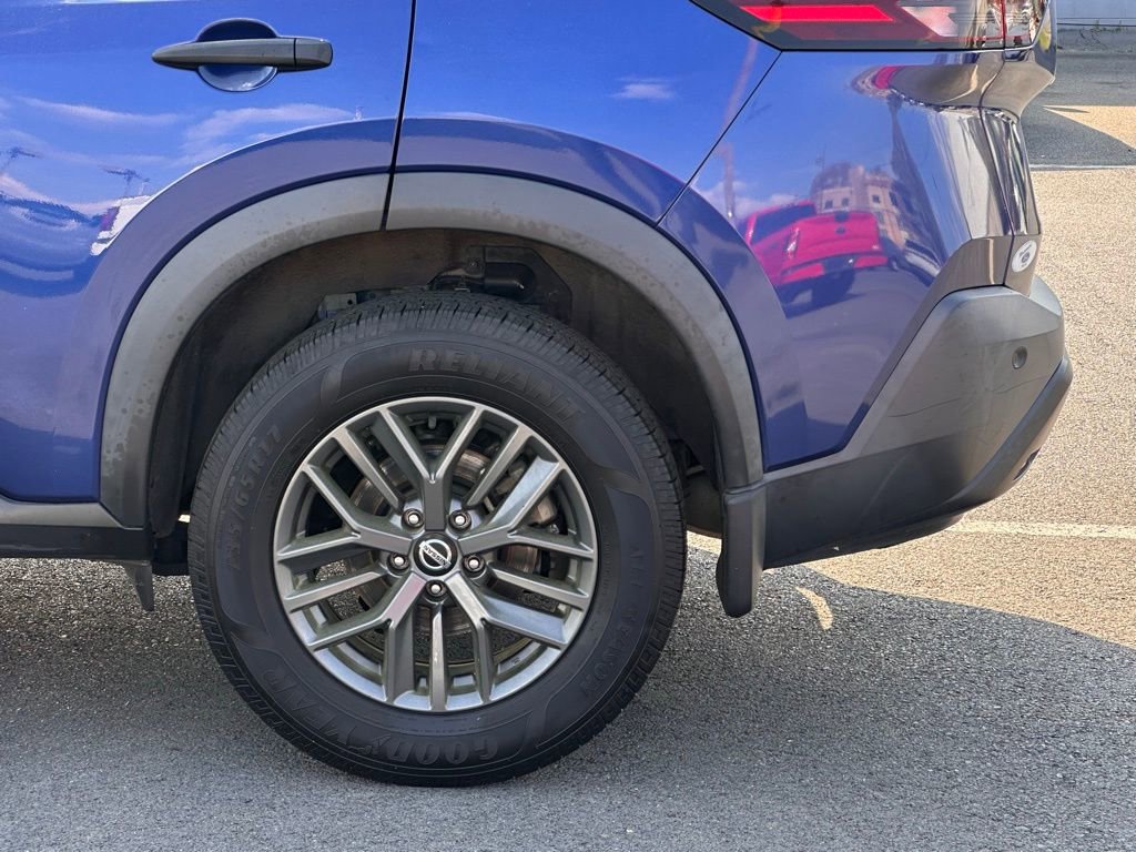 Used 2021 Nissan Rogue S image 37