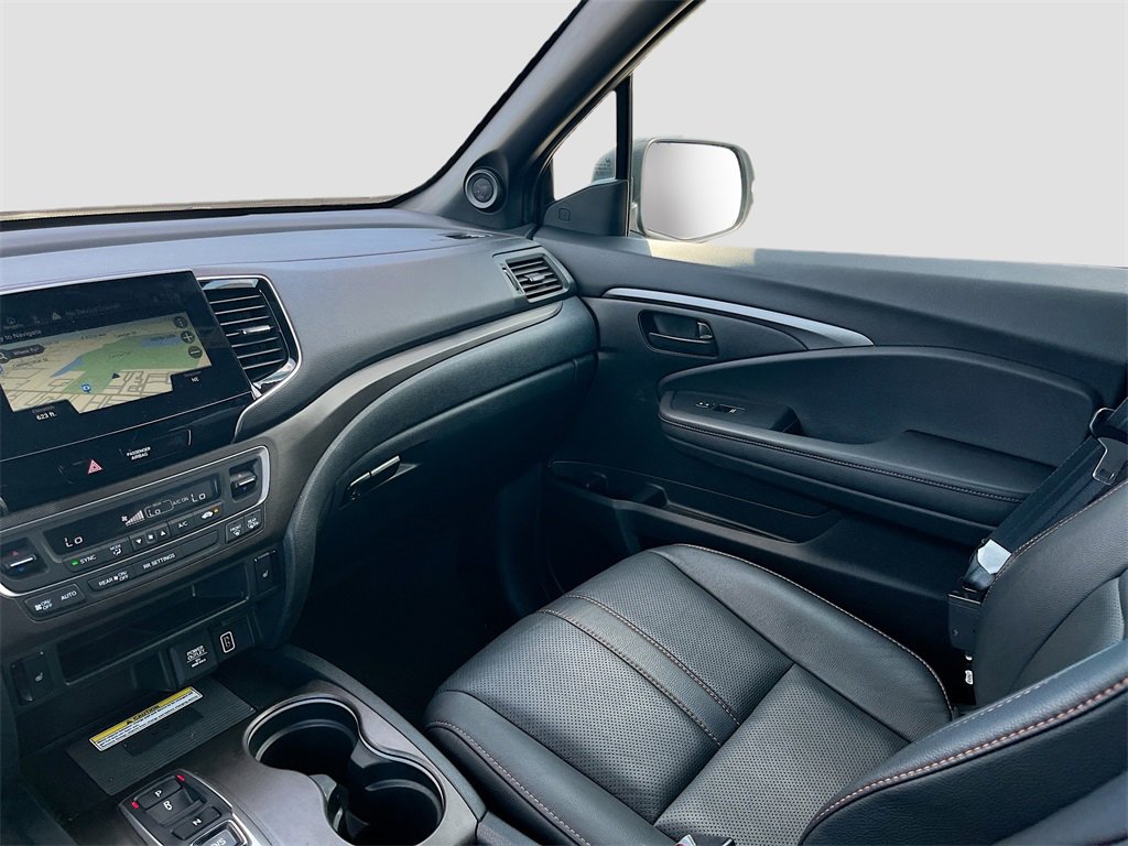 Used 2023 Honda Passport TrailSport image 24
