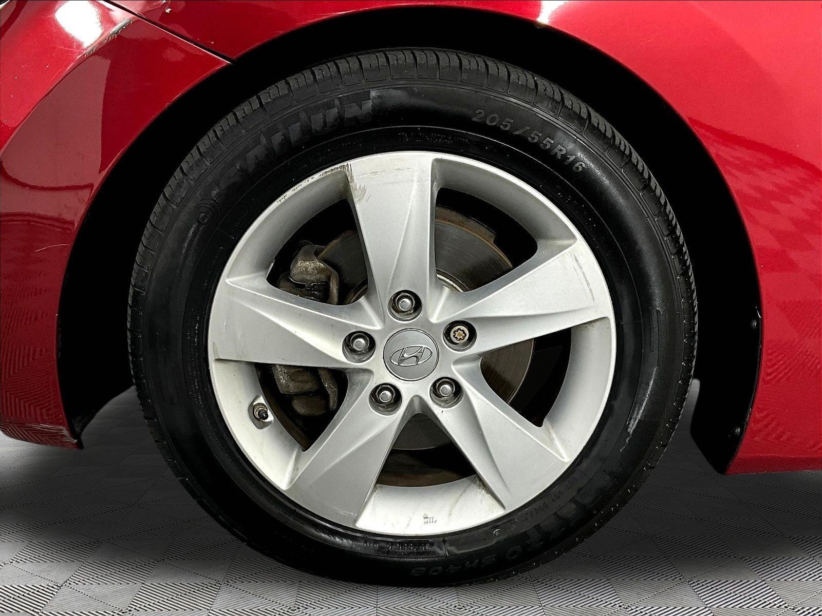 Used 2013 Hyundai Elantra GLS w/ Preferred Pkg FWD image 32