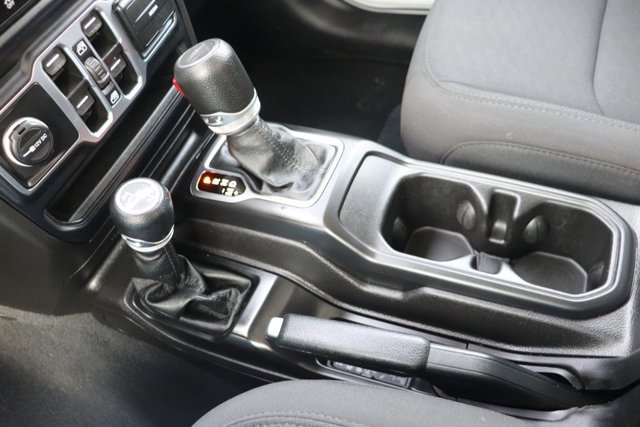 Used 2023 Jeep Gladiator Willys image 16