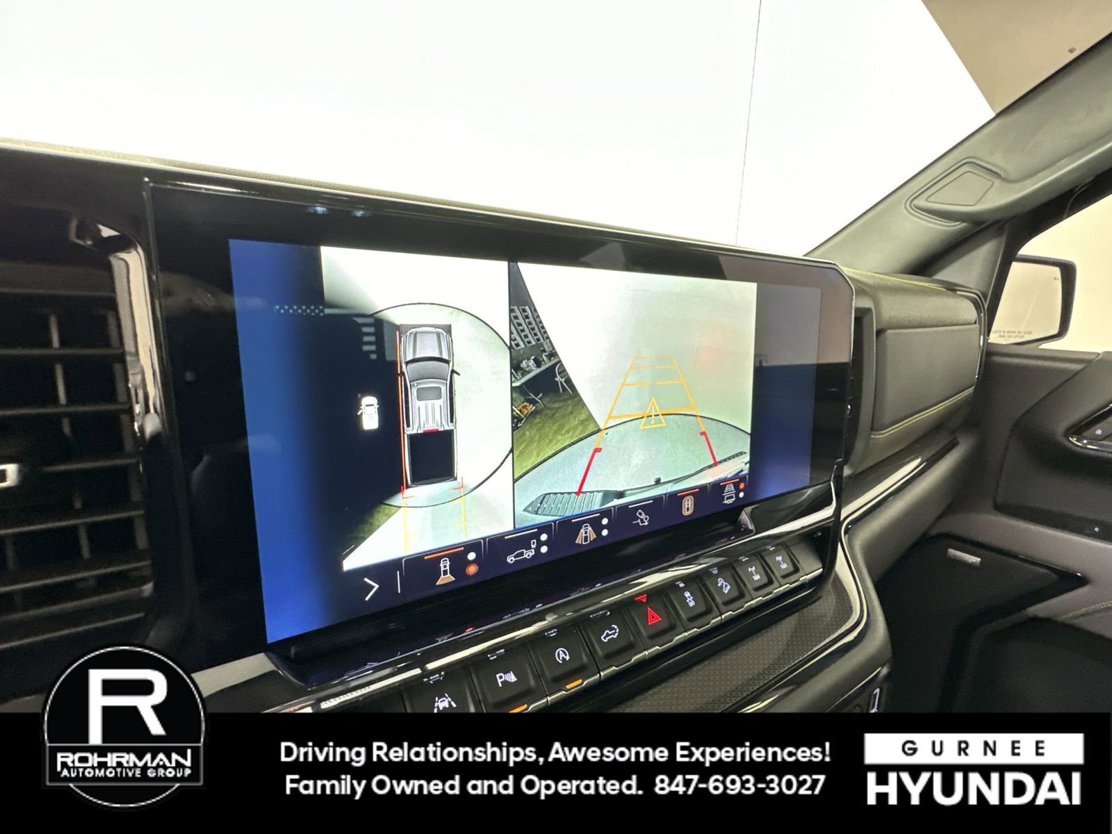 Used 2024 Chevrolet Silverado 1500 ZR2 w/ Technology Package image 9