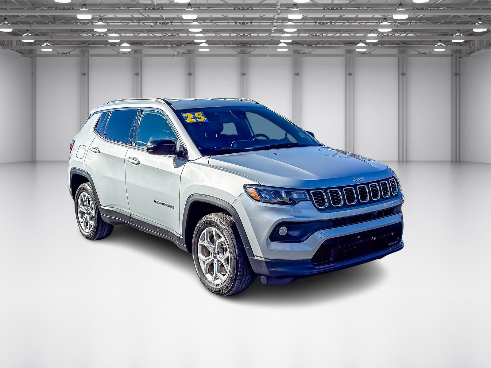 Used 2025 Jeep Compass Latitude image 7