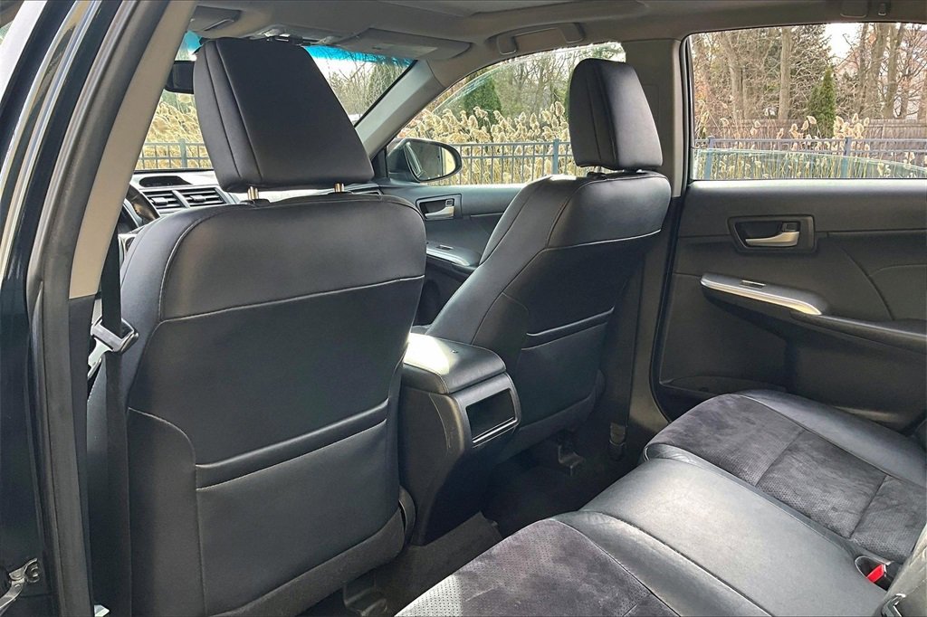 Used 2013 Toyota Camry SE image 31
