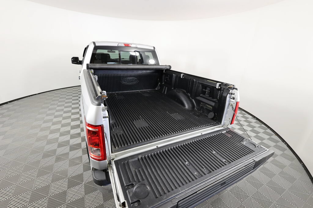 Used 2016 Ford F150 XLT w/ Equipment Group 302A Luxury AWD/4WD image 18