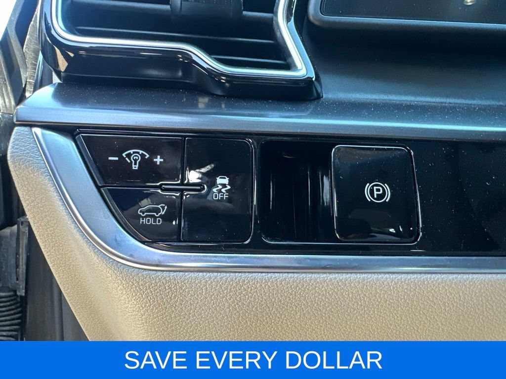 Used 2025 Kia Sportage EX w/ Premium Package FWD image 9