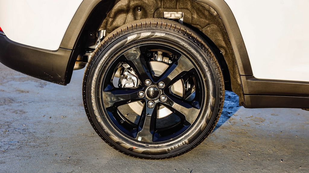 New 2026 Jeep Grand Cherokee Limited image 11