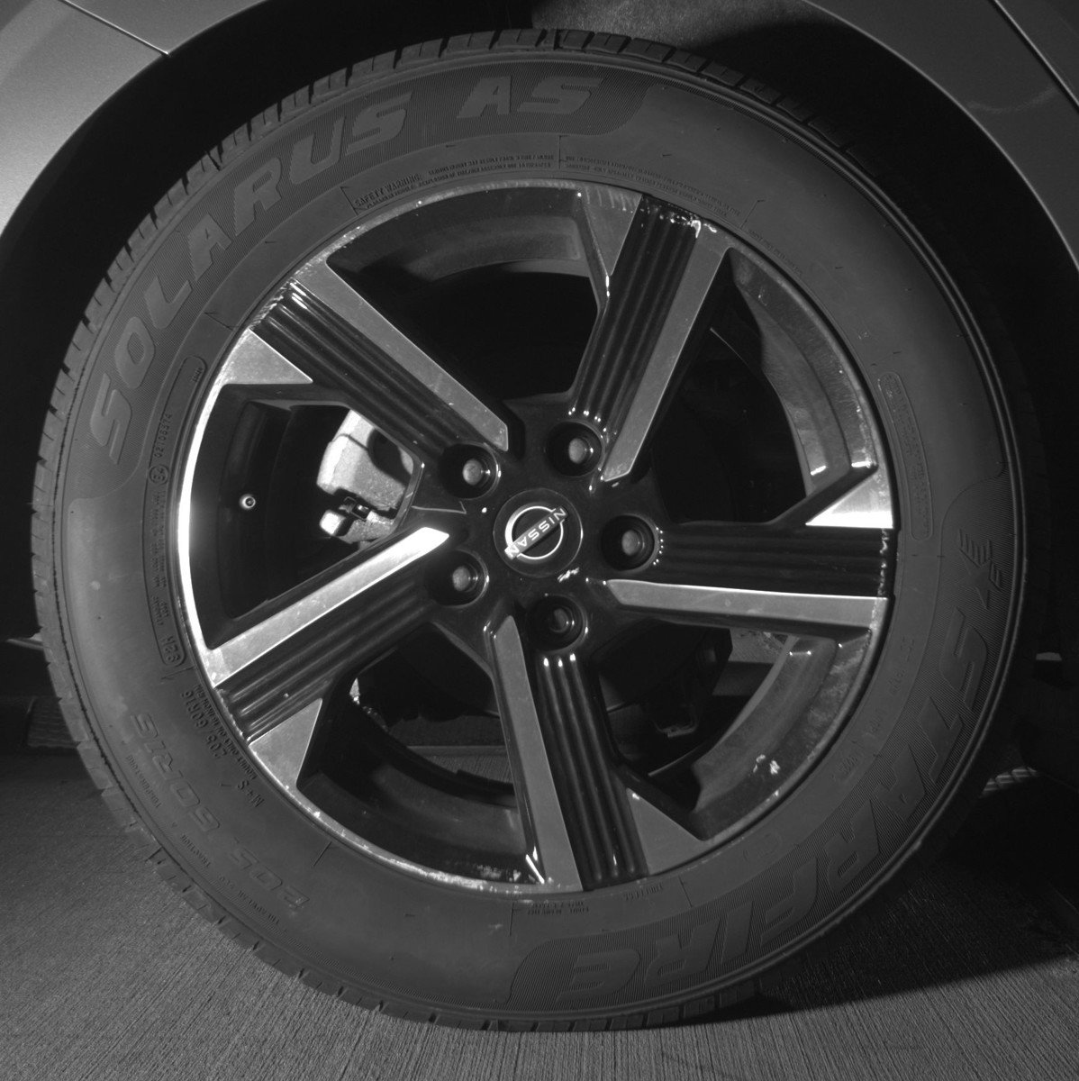 Used 2025 Nissan Sentra SV FWD image 15