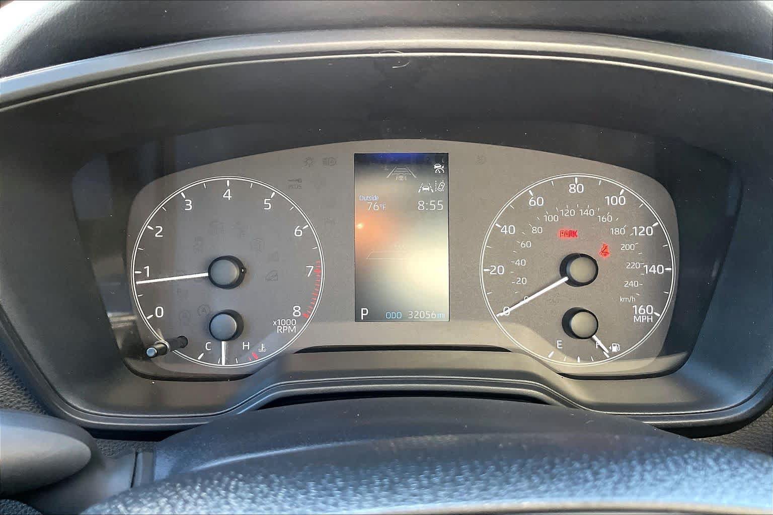Used 2025 Toyota Corolla LE FWD image 25