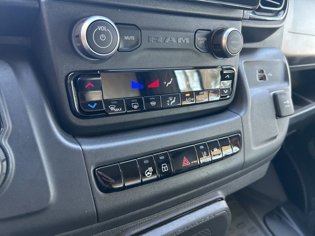 Used 2024 RAM ProMaster 3500 w/ Delivery Van Package image 39