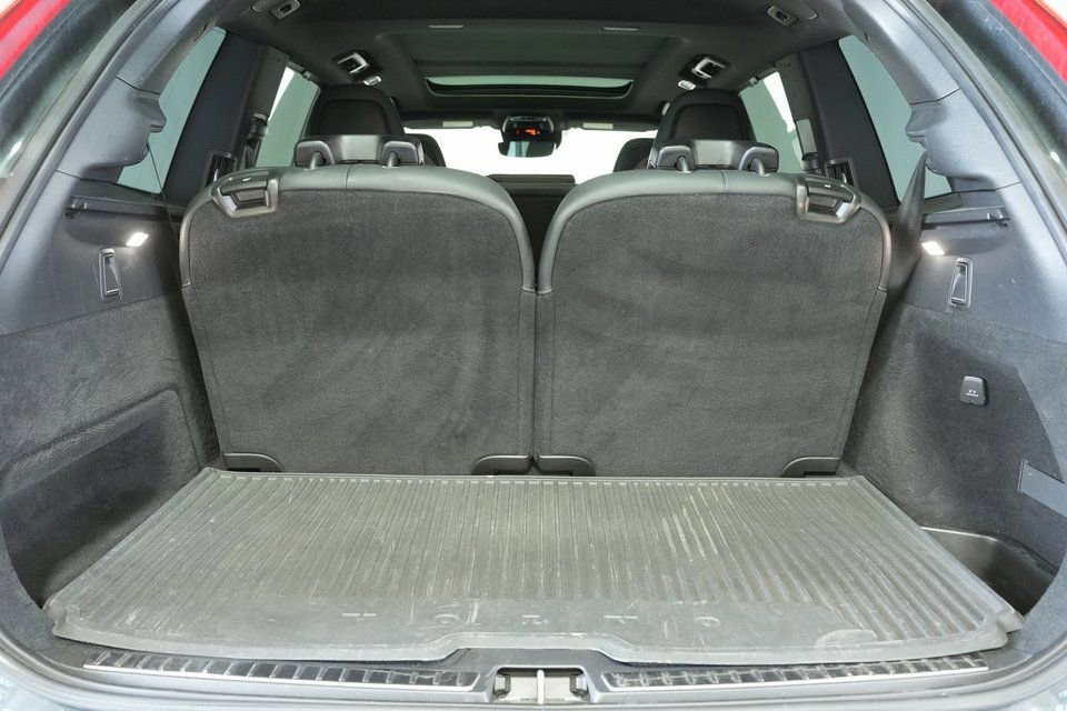 Used 2022 Volvo XC90 T8 R-Design w/ Advanced Package image 15