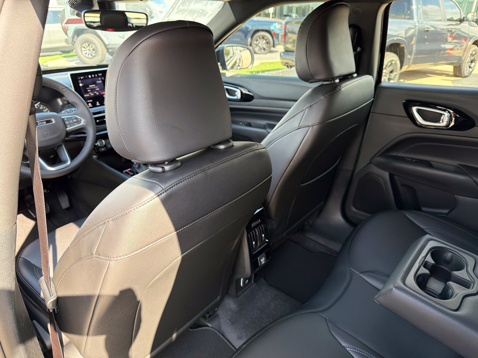 New 2027 Jeep Compass Latitude AWD/4WD image 16